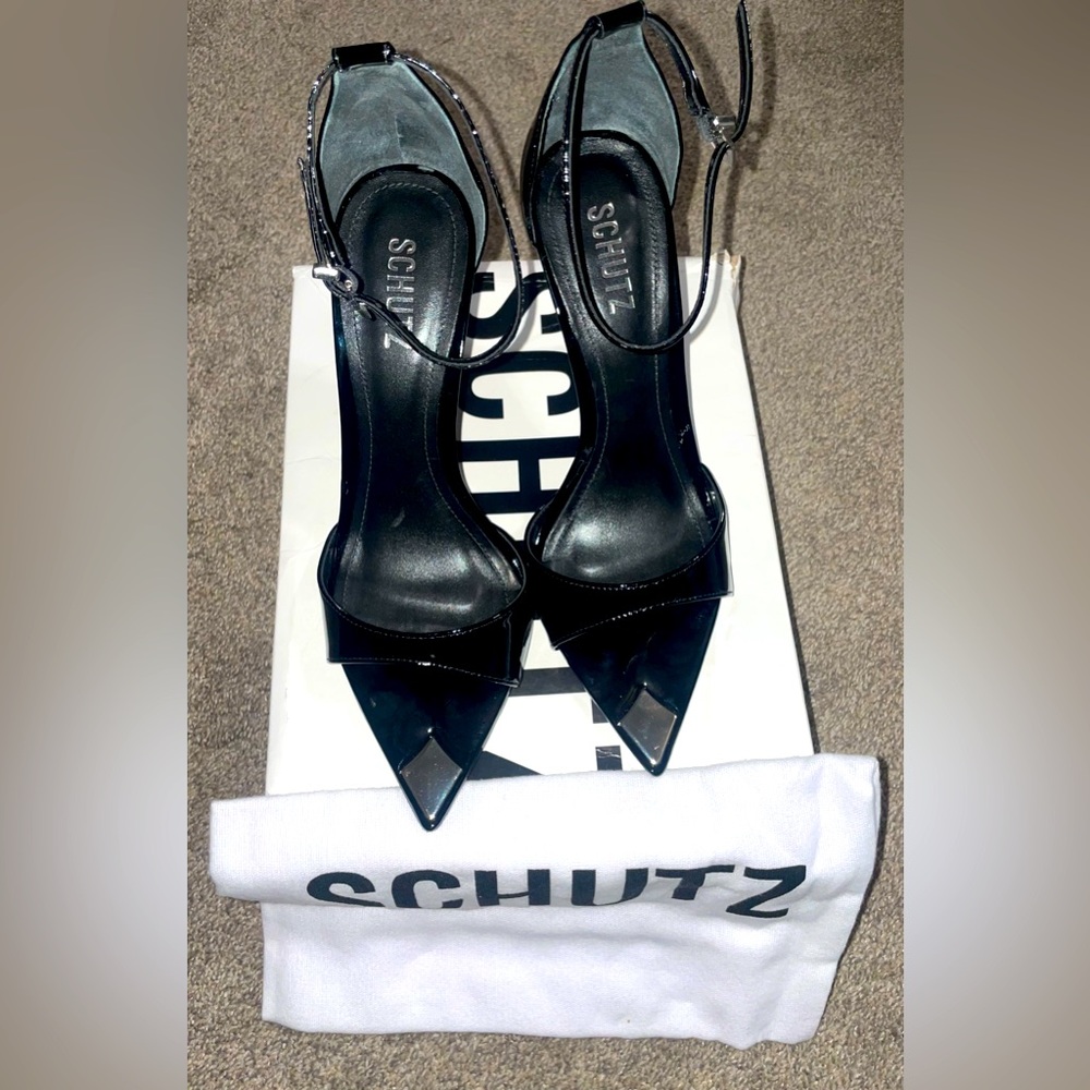 Schutz Pamela Shies size 8.5